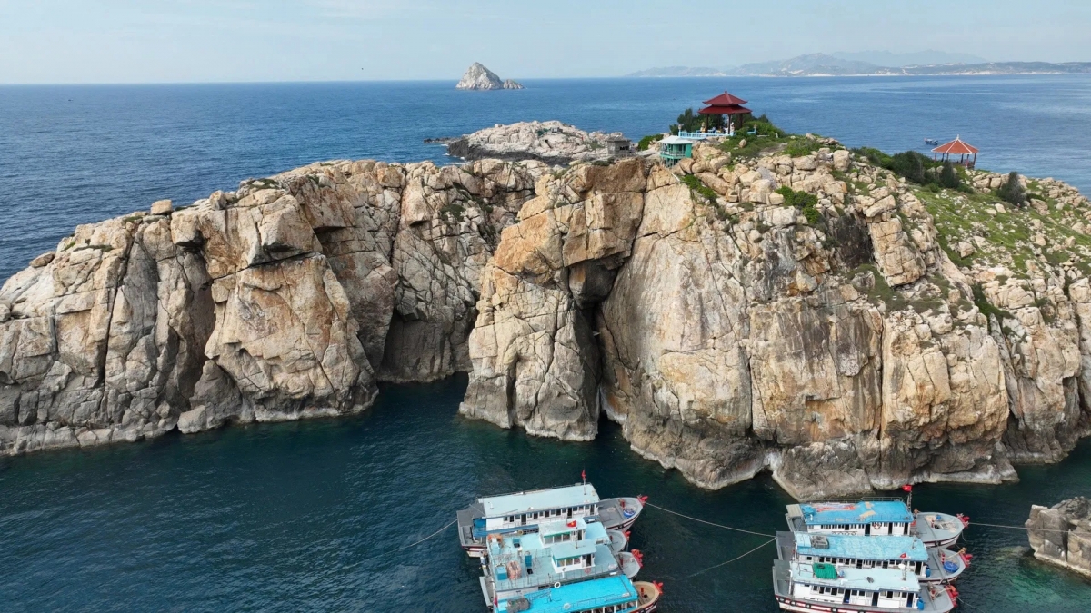 Khánh Hòa bàn giải pháp trở thành điểm đến xanh toàn diện